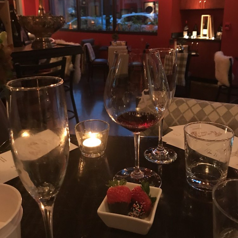 Dine-In Delight 🍽️✨